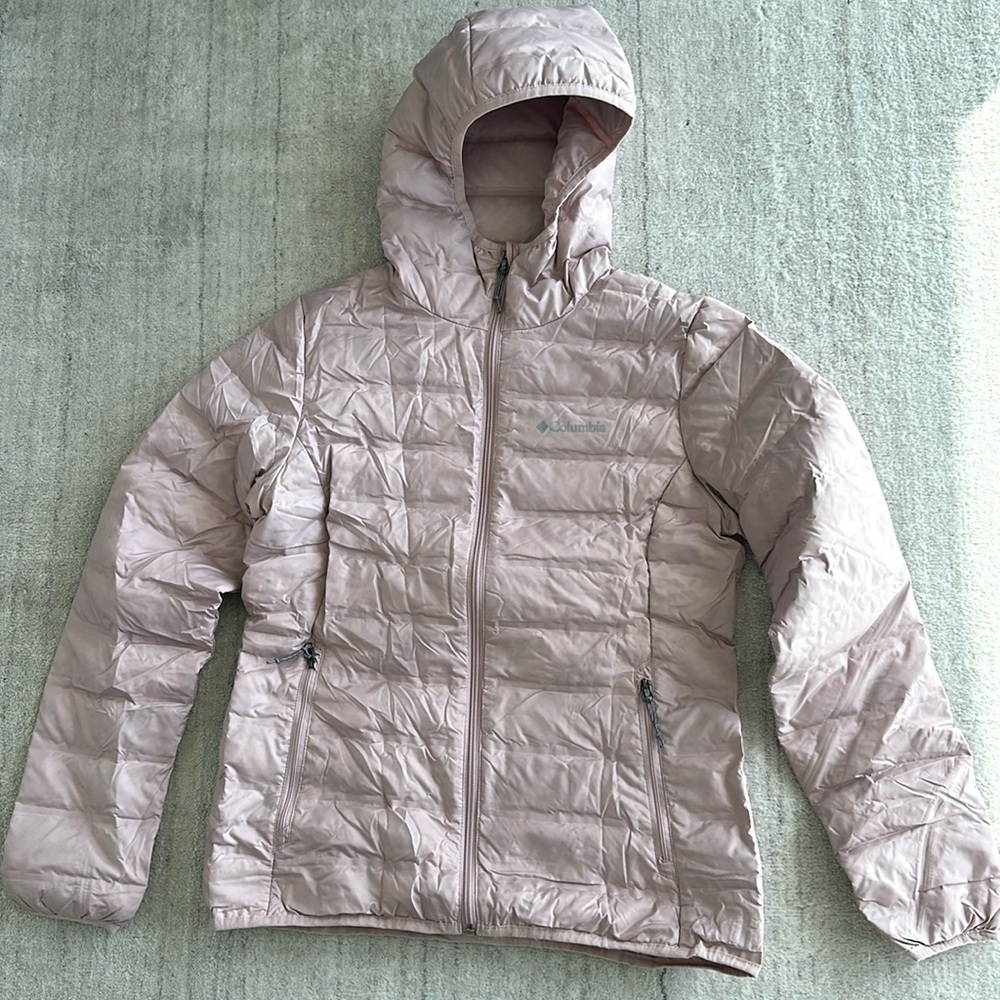 Light feather jacket, Columbia size small like new